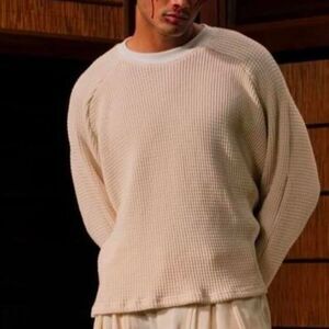 554 NEW Longaf Ivory Ballsweater Size Medium